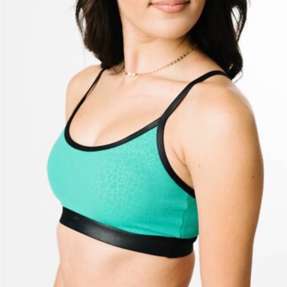 Zyia Jade River Stone Light n Tight Adustable Sport Bra Size M